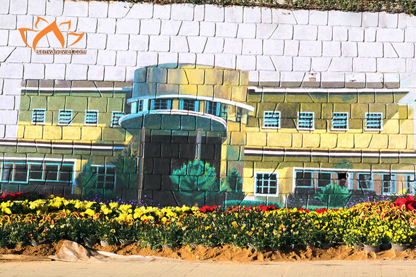 Ngắm những bức tranh trên đá tại "con đường hội họa" giữa trung tâm Đà Lạt - Ảnh 5. Ngắm những bức tranh trên đá tại "con đường hội họa" giữa trung tâm Đà Lạt - Ảnh 5.